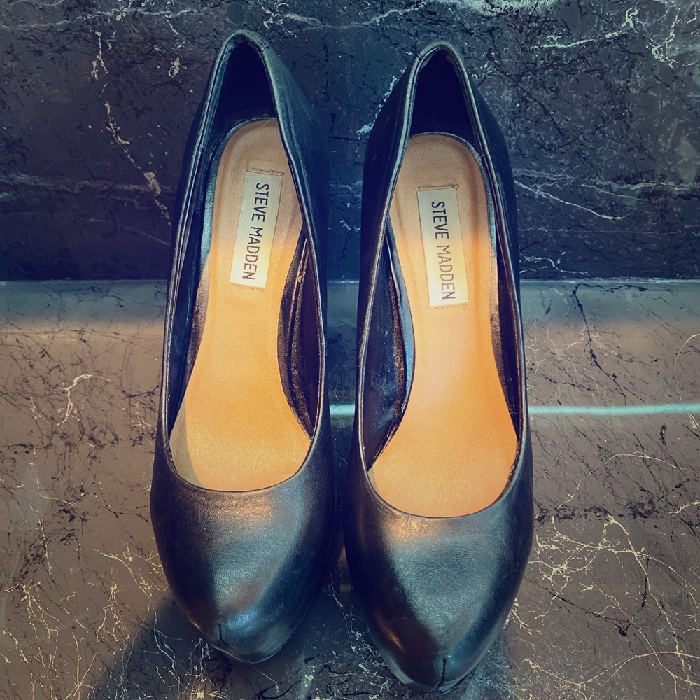 Steve Madden Dejavu platform pumps